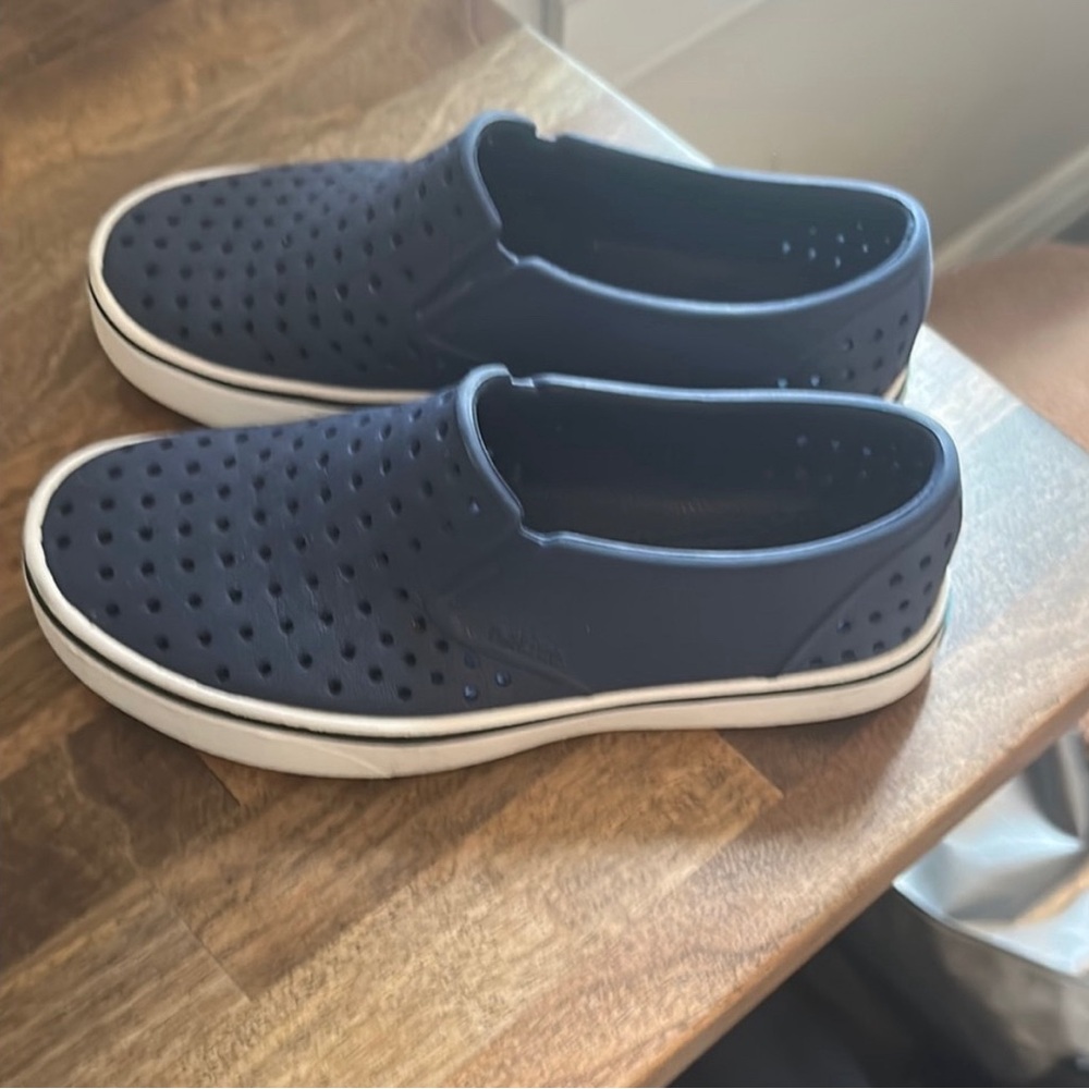 Native Kids Water Shoes in Navy Blue